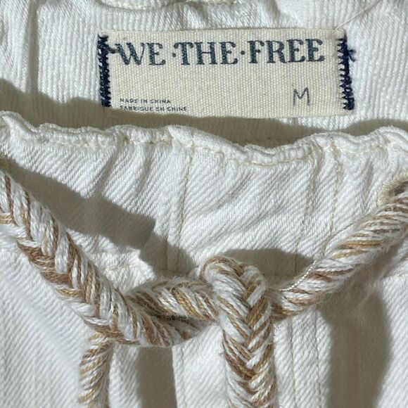 Sold - Picture 3 of 6